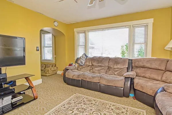 Methuen, MA 01844,5-7 Ashland Ave