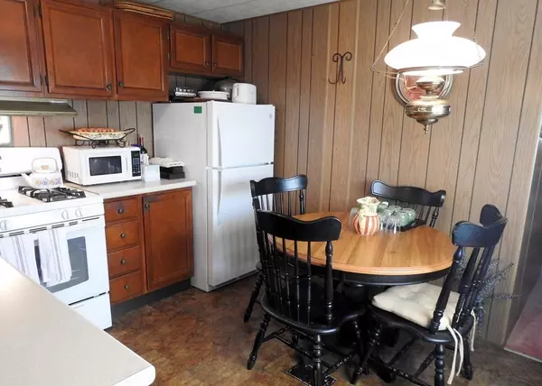 Wareham, MA 02558,3132 Cranberry Highway #55