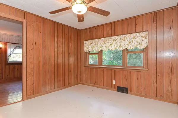 Berkley, MA 02779,549 Berkley Street