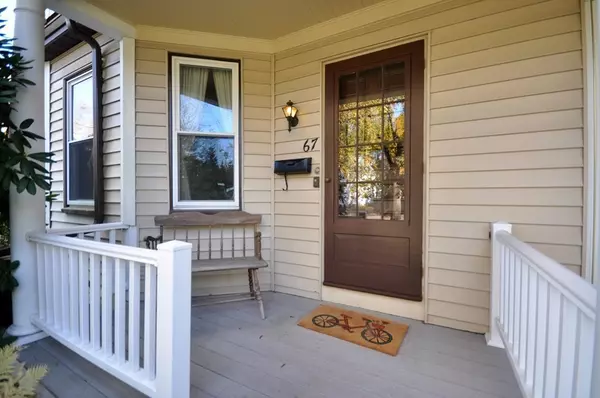 67 Riverside Ave #1, Concord, MA 01742