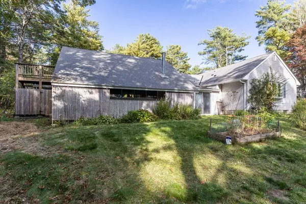 Falmouth, MA 02536,516 Hatchville Rd