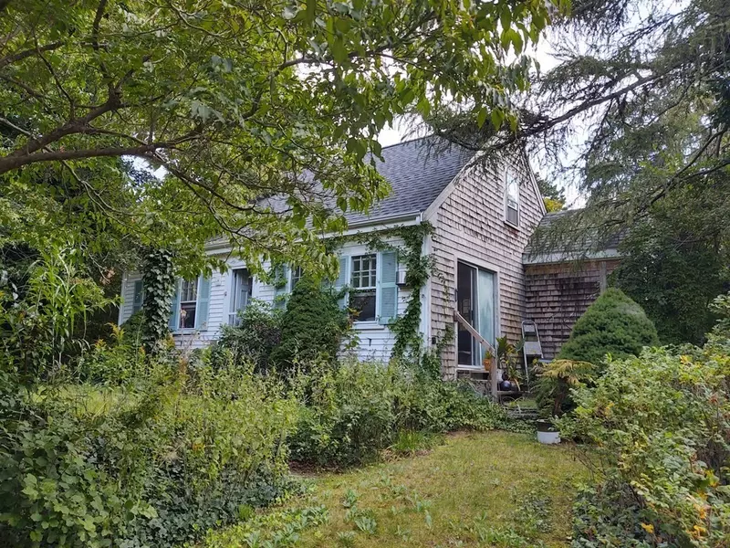 76 Old Mill Rd, Barnstable, MA 02644