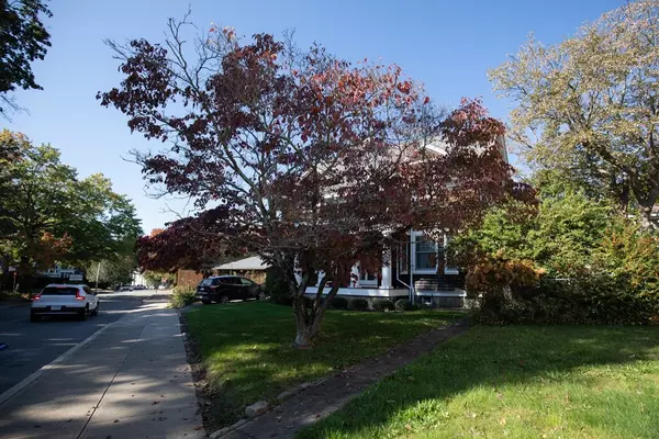 Fall River, MA 02720,94 Highland Ave