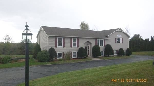 37 Henry Marsh Rd, Dudley, MA 01571