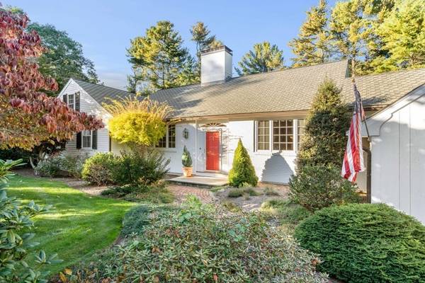 43 Evergreen St, Duxbury, MA 02332