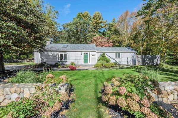 59 Marion Road, Rochester, MA 02770