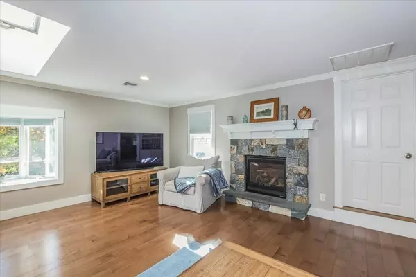 Rochester, MA 02770,59 Marion Road