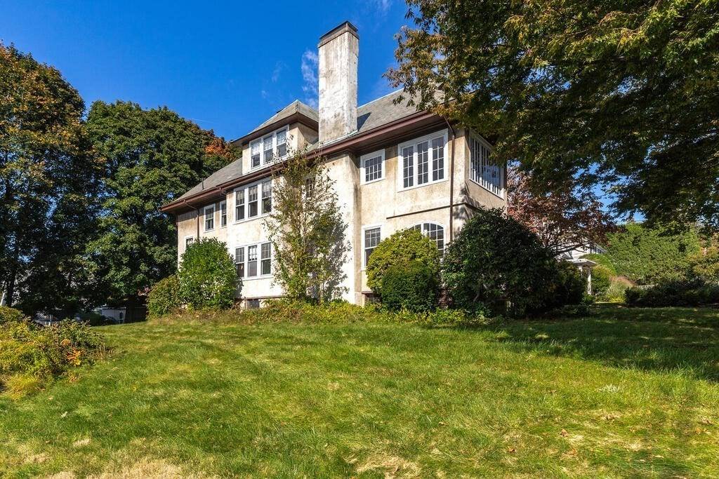 Watertown, MA 02472,92 Barnard Ave