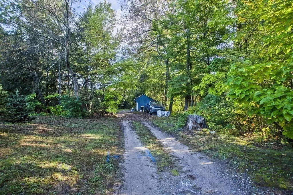 Southwick, MA 01077,64 Buckingham Dr