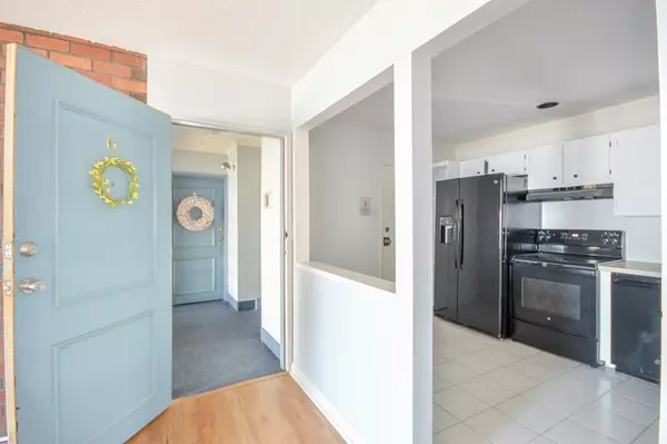 222 Winthrop Shore Dr #6, Winthrop, MA 02152