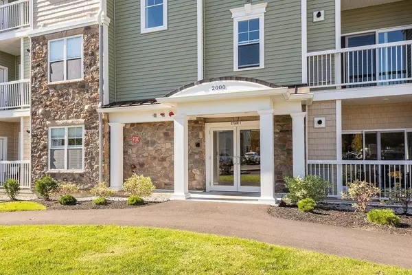 Walpole, MA 02081,2310 Pennington Drive #2310