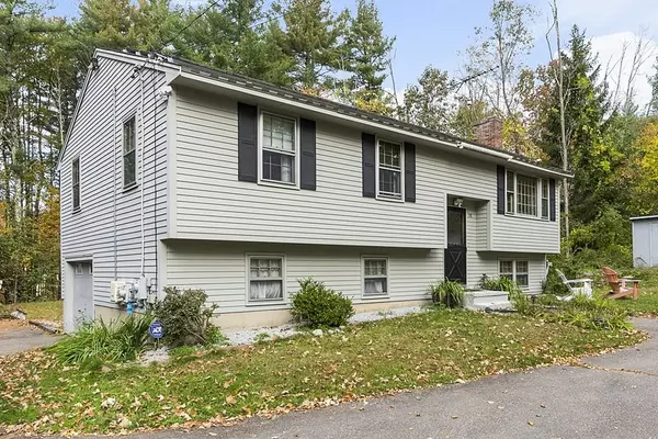 78 Nashua Rd, Pepperell, MA 01463