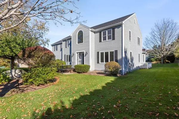 6 Heritage Ln, Canton, MA 02021