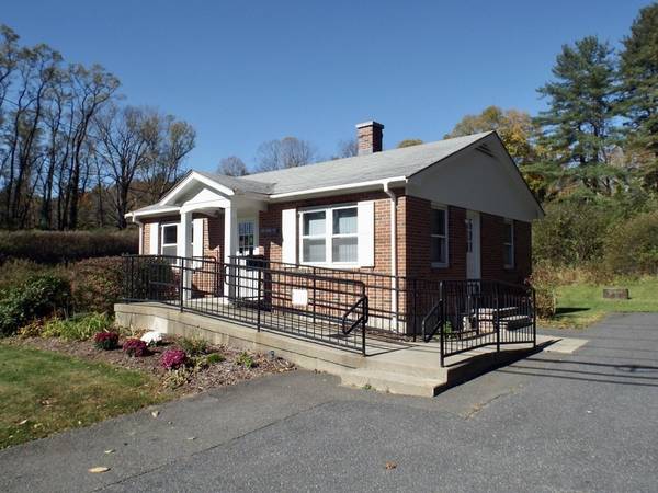 1000 Mohawk Trail, Shelburne, MA 01370