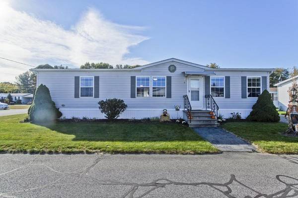 4 Fiesta Way, Chicopee, MA 01020