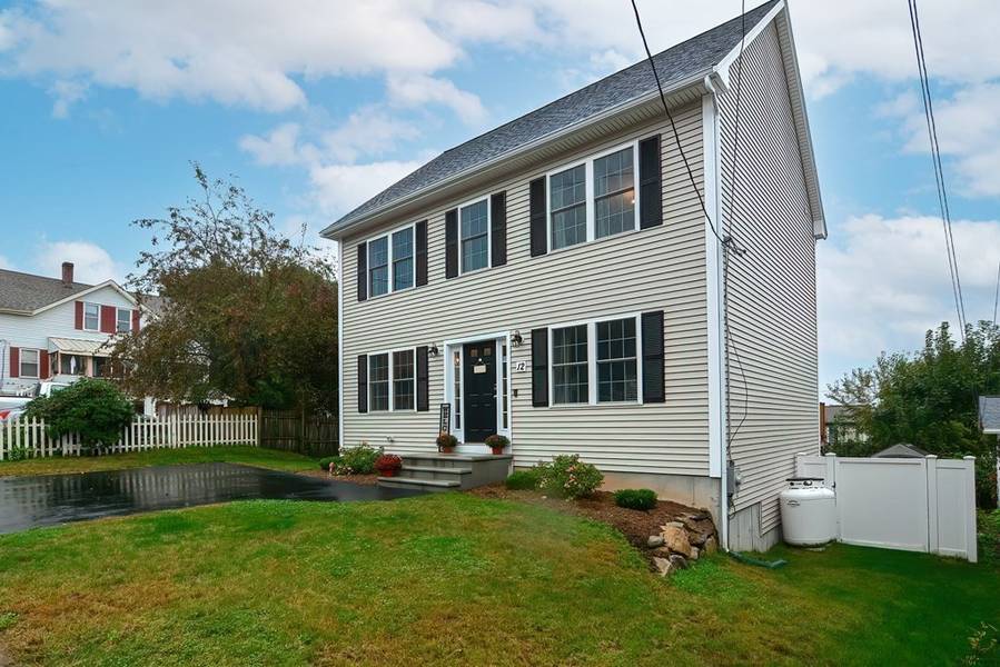 12 May Street, Blackstone, MA 01504