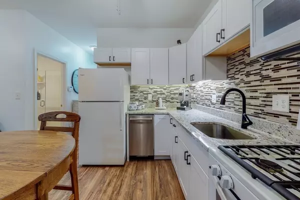 13 Meadow St #1, Salem, MA 01970