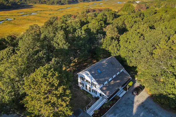 Brewster, MA 02631,230 Main St