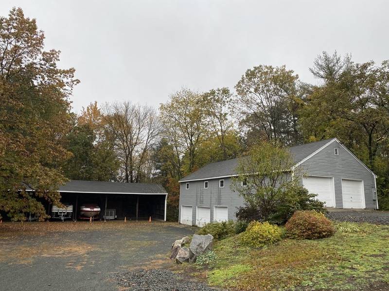 26 Hillside Road, Montague, MA 01351