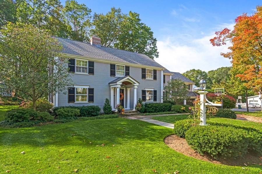 138 Hampshire Rd, Wellesley, MA 02481