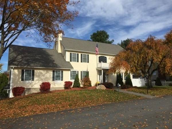 52 Kildeer Ln, Lowell, MA 01852