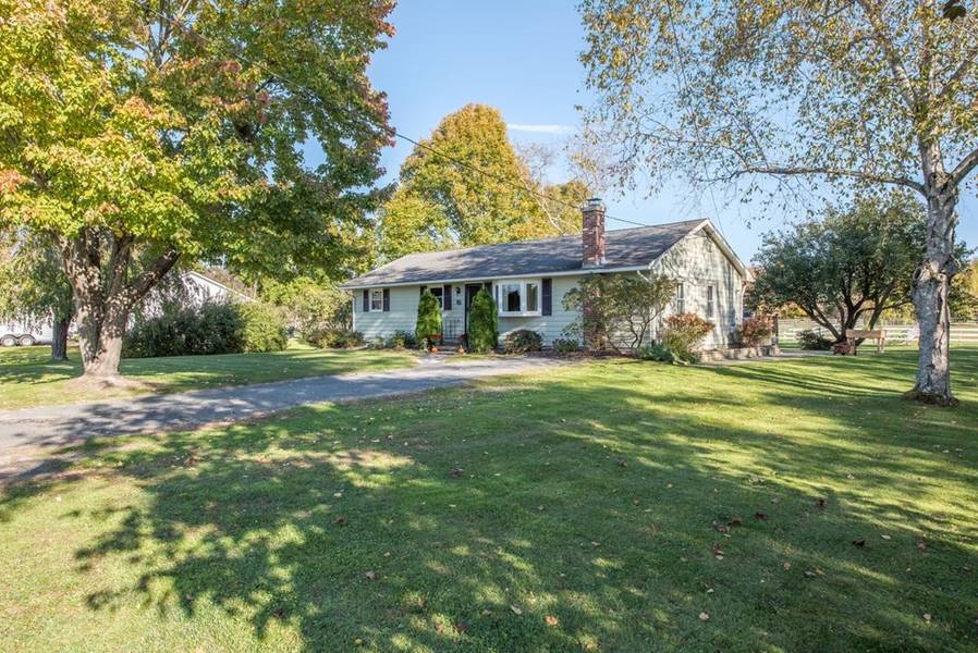 13 Cronin Hill Rd, Hatfield, MA 01038