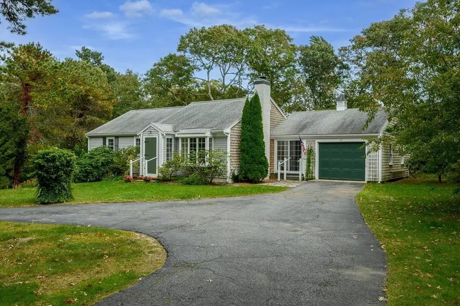 45 Noreast Dr, Harwich, MA 02645