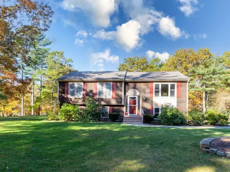 60 Colby Drive, Middleboro, MA 02346