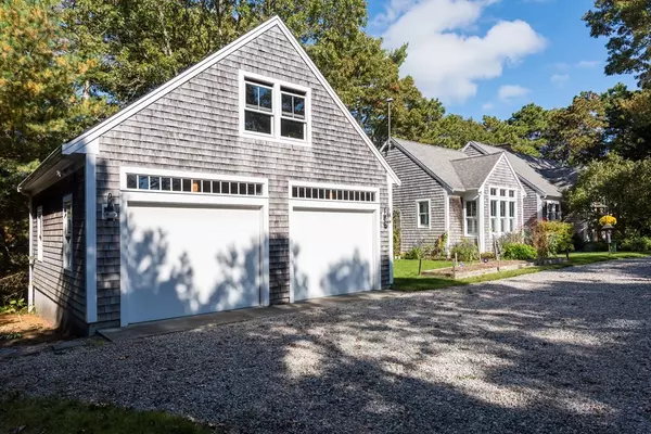 Barnstable, MA 02635,28 Pine Ridge