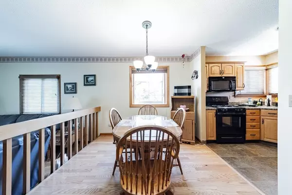 Agawam, MA 01001,24 Ash Ln #24