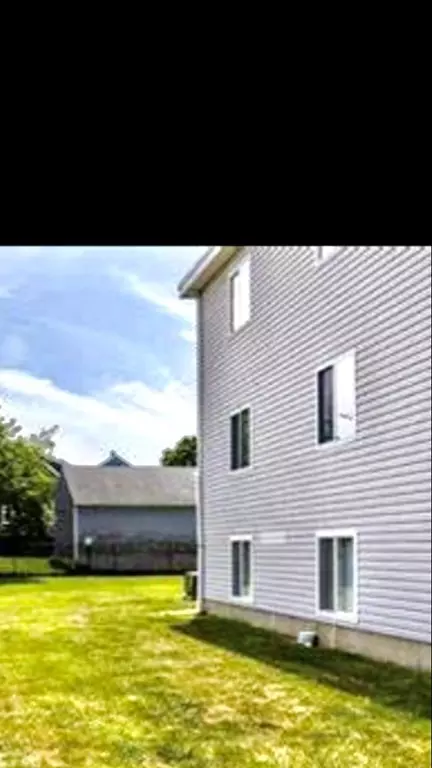 239 Glasgow St #11, Fall River, MA 02721