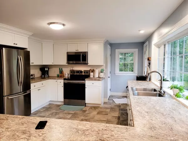 Belchertown, MA 01007,296 Daniel Shays Hwy