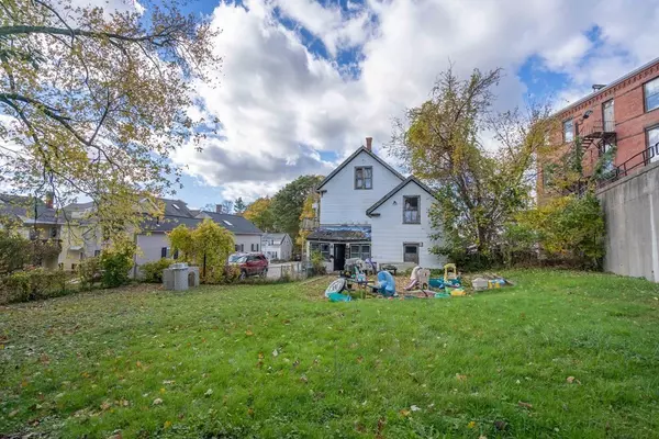 Spencer, MA 01562,5 Maple St