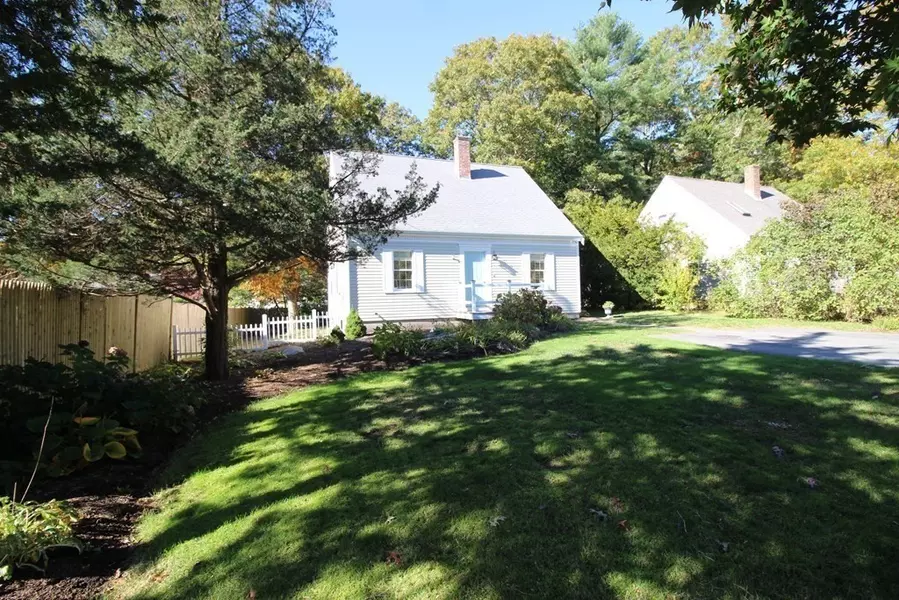 9 Green St, Marion, MA 02738