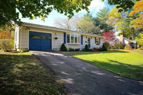 6 Beechwood Rd, Ipswich, MA 01938