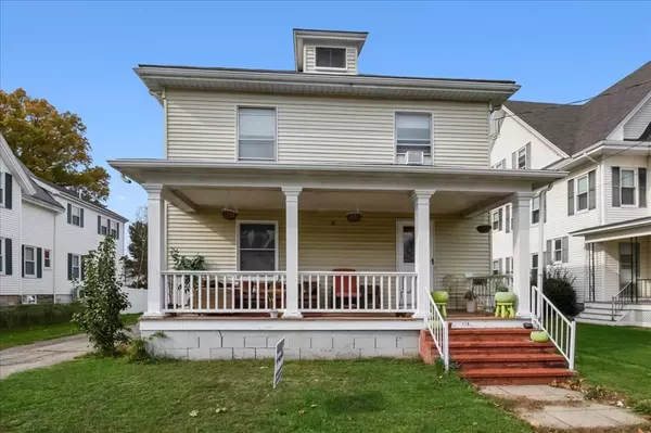 118 School St, Taunton, MA 02780