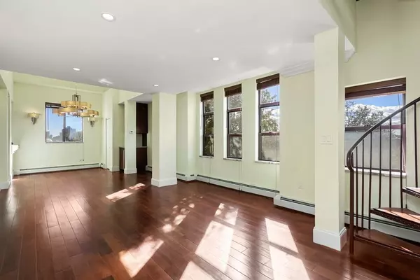 143 West Brookline Street #501, Boston, MA 02118