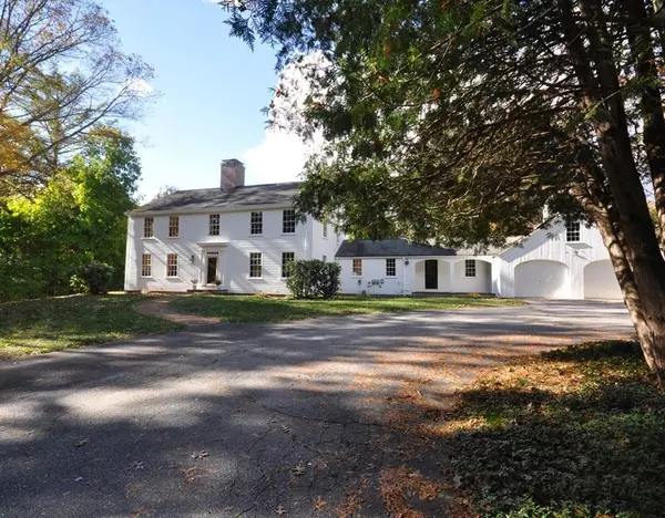 81 Farmers Cliff, Concord, MA 01742