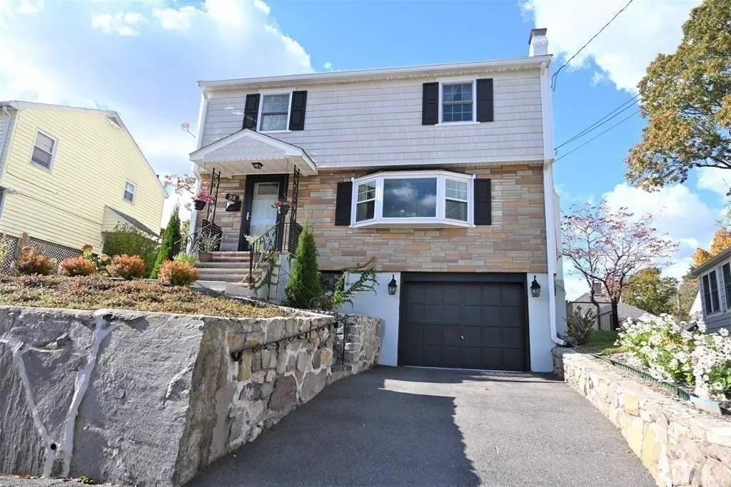 Milton, MA 02186,32 Essex Road