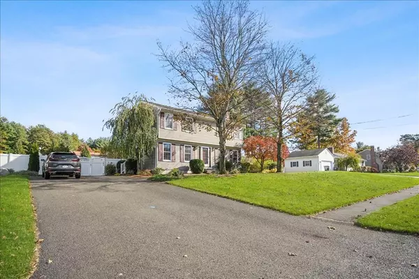 Westfield, MA 01085,20 W Glen Dr