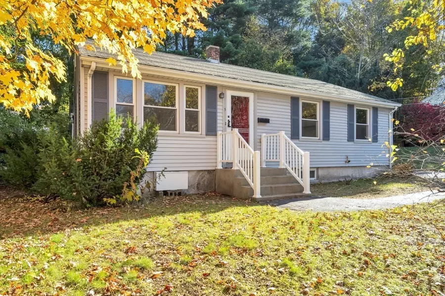 3 Dartmouth Dr, Auburn, MA 01501