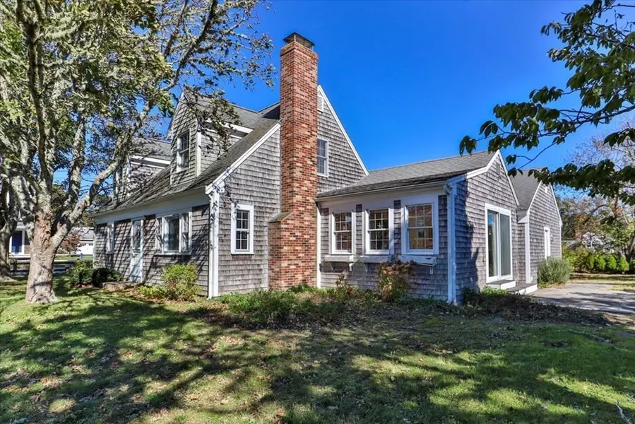 67 Oyster Pond Furlong, Chatham, MA 02633