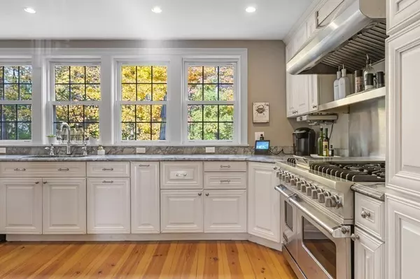 Topsfield, MA 01983,14 High Street