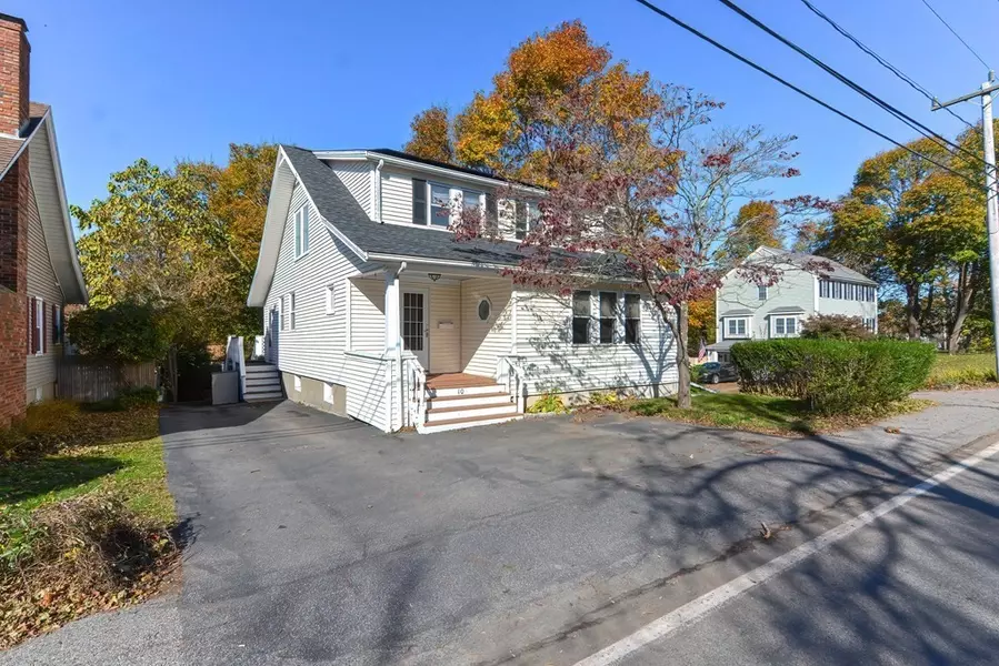 10 Howlands Ln, Kingston, MA 02364