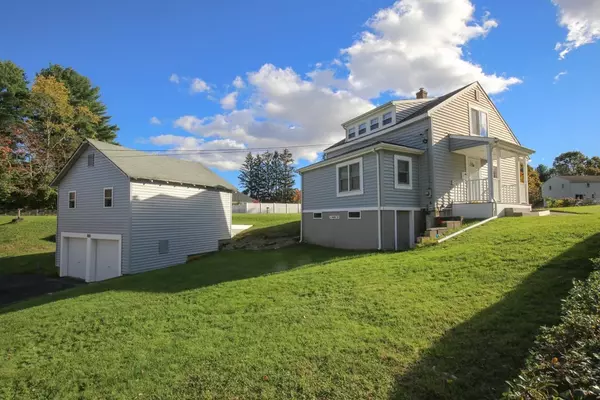 Millbury, MA 01527,4 Manor Rd