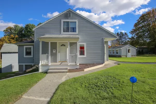 Millbury, MA 01527,4 Manor Rd