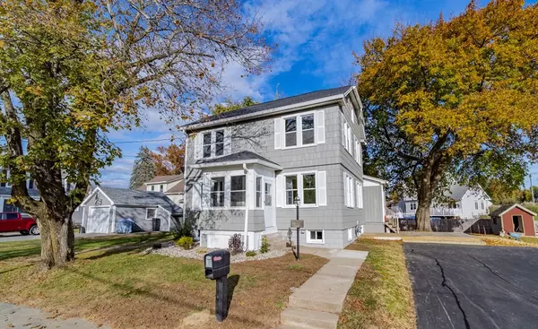 11 Meadow Ave, Agawam, MA 01001