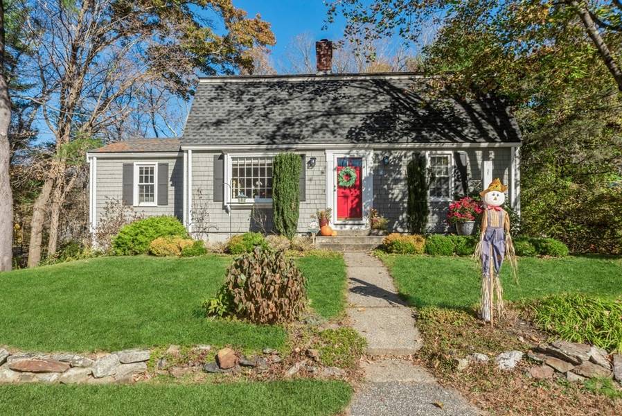 7 Stoddard Street, Upton, MA 01568