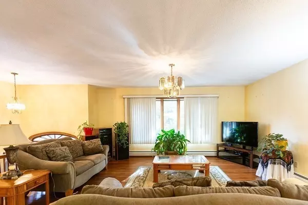 Fall River, MA 02722,312 Mohawk Drive