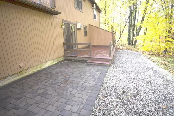 Smithfield, RI 02917,41 Pheasant Run #B